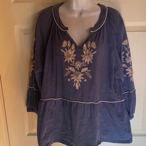 Cupio Floral Embroidered Blouse in Navy and Cream
